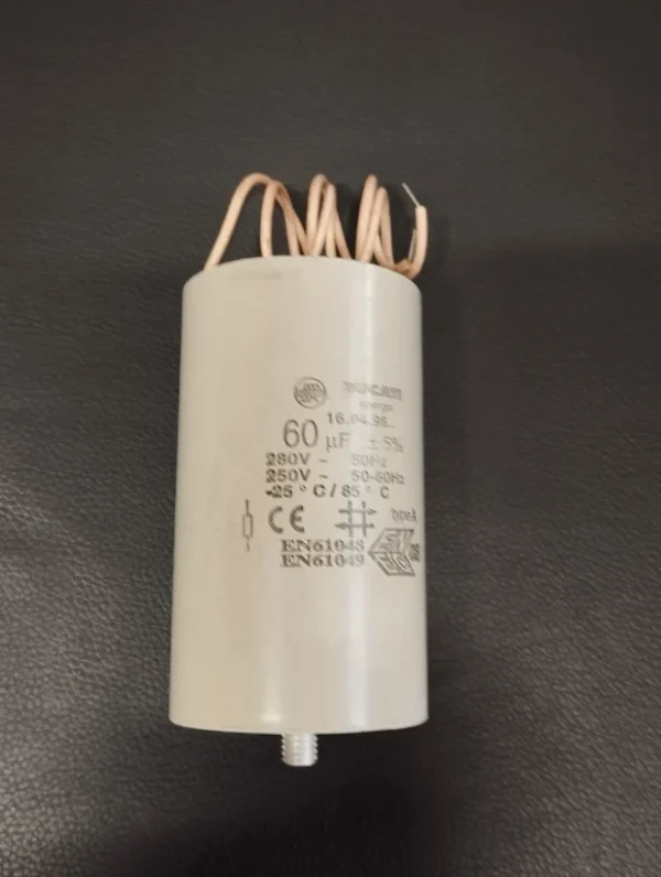 خازن روشنایی ۶۰ میکرو فاراد خازن روشنایی ۶۰ میکرو فاراد - تصویر 1