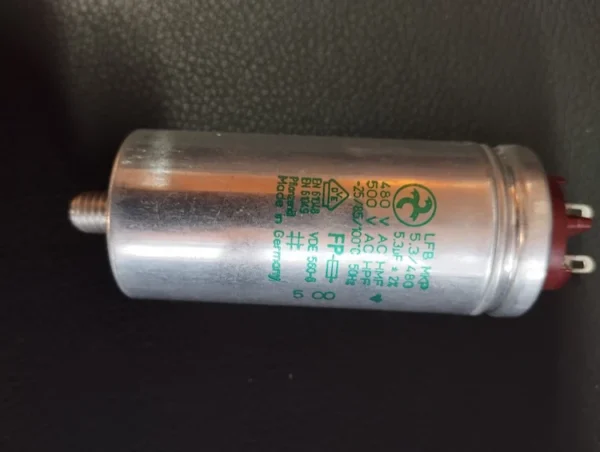 خازن روغنی ۵/۳ میکرو فاراد خازن روغنی ۵/۳ میکرو فاراد - تصویر 1