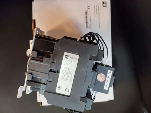 کنتاکتور خازنی 40 کیلو وار PKC - تصویر 1